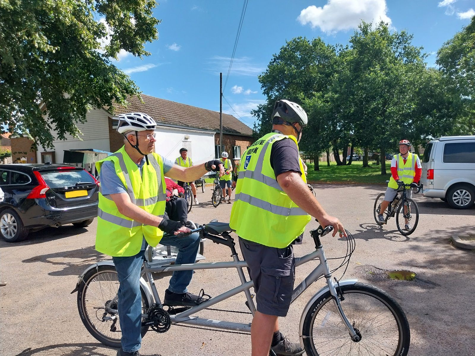 BAN Dawes Discovery tandem departs